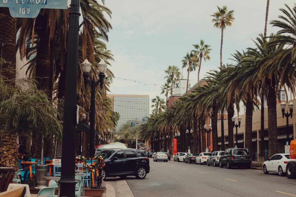 安納海姆Anaheim｜世界第一座迪斯尼樂園所在地